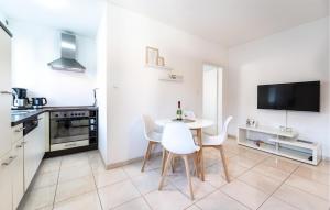 Stunning Apartment In Biograd Na Moru