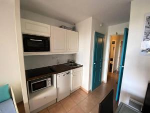 Résidence Rivages - Agréable appartement 2 pièces dans domaine arboré en front de mer avec piscine MAE-8054