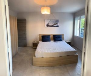 Résidence Mistral - Appartement 6 couchages à 100m de la mer à Six Fours Les Plages MAE-8864