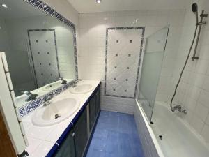 Résidence Rouviere - Grand appartement 8 couchages vue mer budget maitrisé MAE-9674