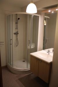 Appartements Residence L'eden Des Cimes 1 - BEAU DUPLEX SPACIEUX 5 PIECES CABINE 7/8 P MAE-7684 : photos des chambres