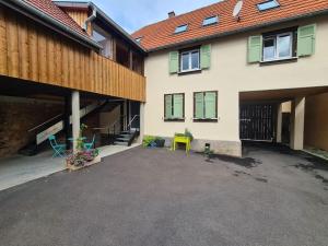 Appartement entier dans cour intérieure