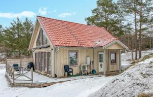 2 Bedroom Awesome Home In Oxelsund