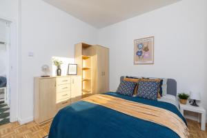 SuperApart ul Powstańców Śląskich 108c - Studio z wanną