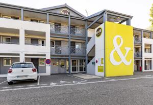 B&B HOTEL Saint-Etienne La Terrasse