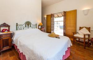 Stylish private villa with Pool near Carvoeira, Algarve