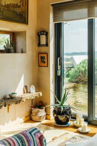 Romantic Country Annex With Views - 10 min to Bath