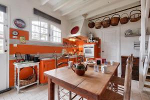 Maisons de vacances A 750m de la plage d'Ares- maison familiale pour 6 : photos des chambres