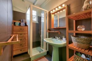 Maisons de vacances A 750m de la plage d'Ares- maison familiale pour 6 : photos des chambres