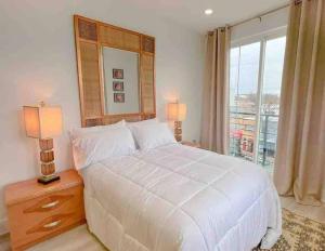 Luxury Penthouse , Private RoofDeck & Amazing View