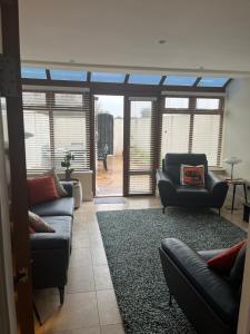 Ardmore Village Family Home