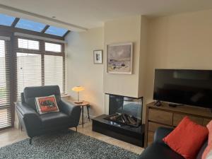 Ardmore Village Family Home