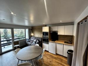 Résidence Oisans - Studio rénové avec coin montagne, balcon exposé Sud MAE-5174