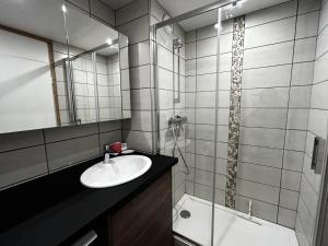 Résidence Aravis - Appartement 6 pers ski au pied à la Croisette MAE-5444