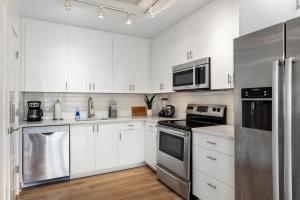 French Quarter Splendor: 4BR Luxury Condo