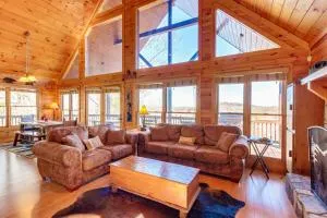 Gorgeous Blue Ridge Mountain Retreat Deck and View! - Chestnut Gap