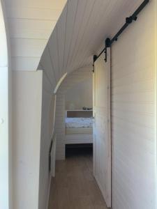 Tiny Igloo Sandström