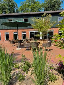 Outdoor Lounge am Belauer See mit Seezugang