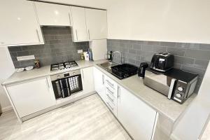 Hazel 1-Bedroom Flat, Parking, WIFI, Prime location, Close to Blenheim Palace & Oxford