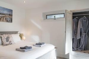 Pure relaxation at its finest, offering moments of harmony and tranquillity - Sauna & Hot tub