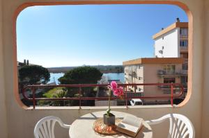 RNET - IR 1-48 - Studios Roses Costa Brava