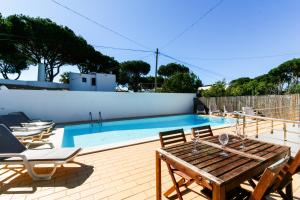 FLH Villa Orquídea Vilamoura with Pool - Ubytování bez kategorie ve městě Vilamoura