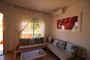 Cabo Roig, Orihuela costa, Apartamento de tres dormitorios con piscina, Gestionado Por Elvira Home