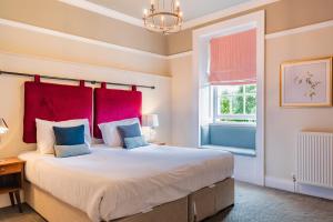 Deluxe Double Room room in Hallgarth Manor House