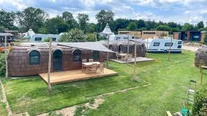 Tiny Igloo Bergström - 万肯多夫