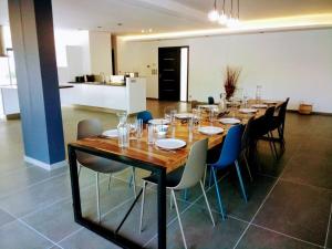 Villas Villa de 6 chambres avec piscine privee terrasse et wifi a Saint Pons de Mauchiens : photos des chambres