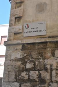 Saint Barth Guest House - Historic Loft in Bari