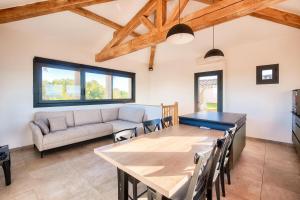 Appartements Village Pont Royal en Provence - maeva Home - Appartement climatise 3 pieces 4 personnes avec terrasse amenagee - Prestige - super Home MAE-3084 : photos des chambres