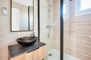 Appartements Village Pont Royal en Provence - maeva Home - Appartement climatise 3 pieces 4 personnes avec terrasse amenagee - Prestige - super Home MAE-3084 : photos des chambres