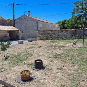 Maisons de vacances Maison de 4 chambres avec terrasse a Saint Mande sur Bredoire : photos des chambres