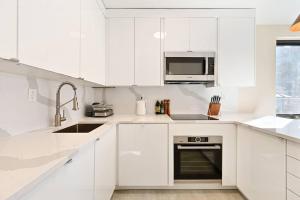 Modern one bedroom with private balcony