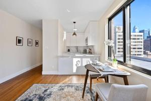 Modern one bedroom with private balcony