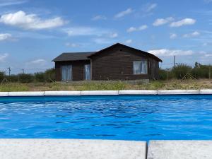 Cabaña con piscina