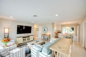 Lush Punta Gorda Escape Private Pool and Lanai