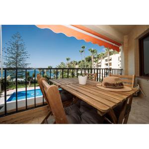 PISO EN LA PLAYA CON PISCINA