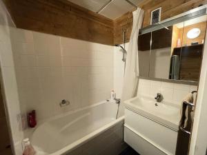 Résidence Cassiopee - Appartement tout confort · proche des pistes · WIFI gratuit · vue pistes MAE-4984