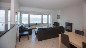 Bright Apartment With Sea View