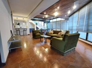 Lunita Tucumana 3. Amplio depto cerca de todo.