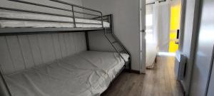Résidence Aiguille Grive Bat Iii - Appartement 3 pièces 6 personnes en duplex, skis aux pieds, dans le village de Charmettoger à Arc 1800 MAE-6944