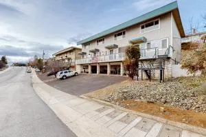 Reno's Radiant Retreat - Chilcoot