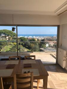 Le Valençay spacious 2 bedroom apartment