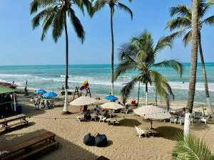 Beach Life Palomino - Beach Party Hostel & Beach Club - Dibulla