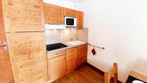 Appartements Les Chalets Des Rennes - 2 Pieces pour 4 Personnes 674 : photos des chambres