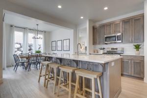 12 Mi to Sand Hollow: Spacious Home w Game Room