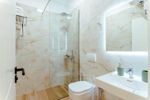 Gloal Suites & Residence