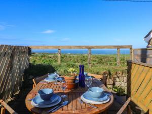 Kerensa ha-Kres, Sennen